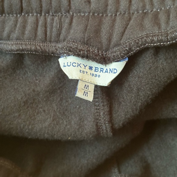 NWT Lucky Brand Gender Neutral Pride Clover Fleece Shorts Black Size M - Picture 4 of 7